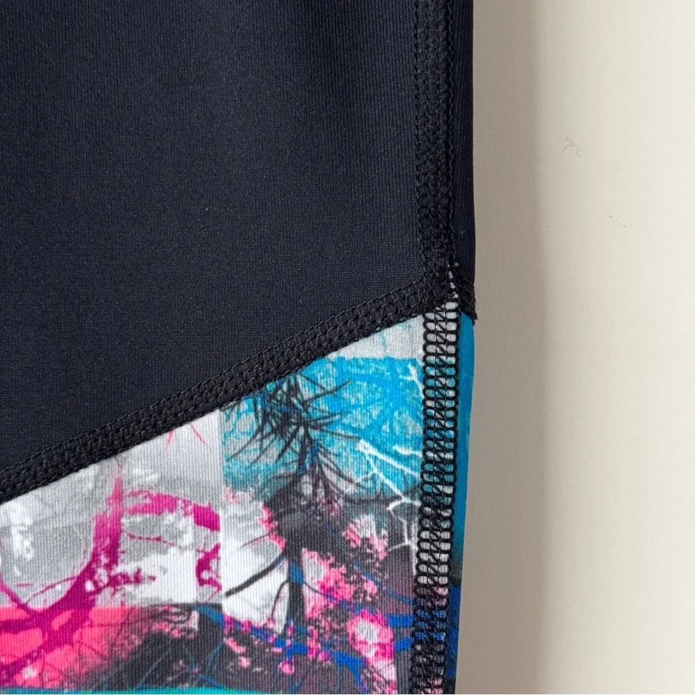 NWOT | FILA MIDRISE GRAPHIC COLOR BLOCK LIVE IN MOTION TRAIN YOGA RUN LEGGINGS